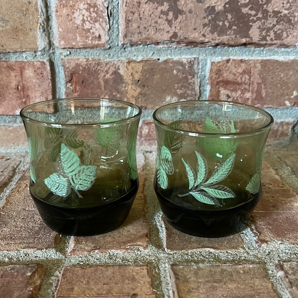Vtg Libbey Green Juice Glasses w/ Raised Leaves Pattern Set of 2